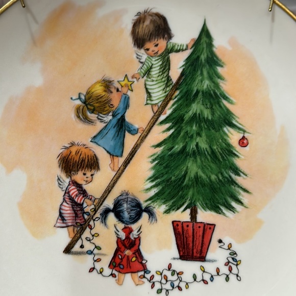 Vintage 1974 Happy Merry Christmas Tree Plate - Picture 5 of 8